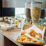 Comfort Centre Hotel