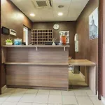 Comfort Centre Hotell Nîmes