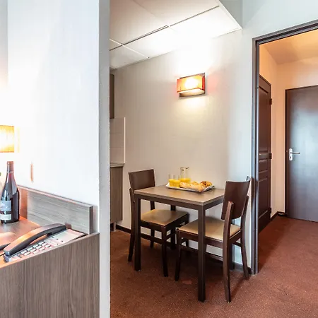 Aparthotel Comfort Centre 3*