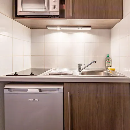 Ξενοδοχείο με διαμερίσματα Comfort Centre 3*