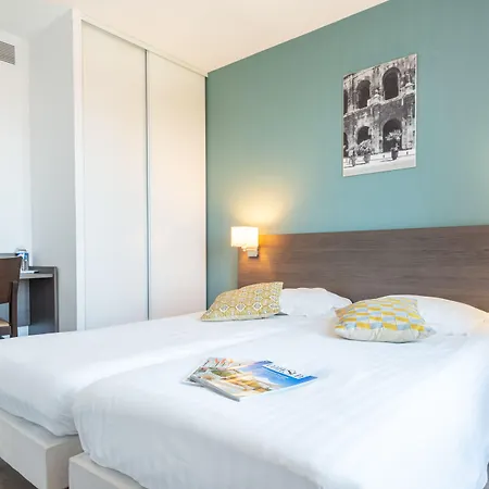 Otel Comfort Centre Nîmes
