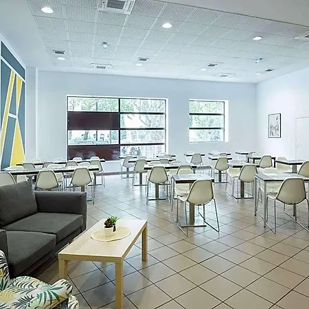 Comfort Centre 3* Nîmes