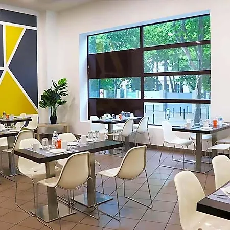 Lejlighedshotel Comfort Centre Nîmes