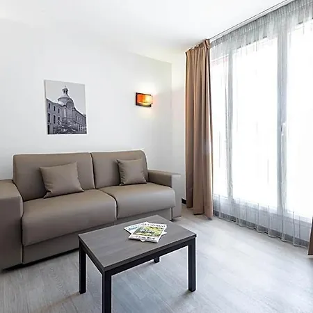 Comfort Centre Lejlighedshotel Nîmes