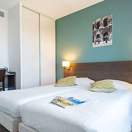 Comfort Centre Aparthotel 3*