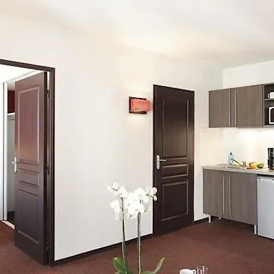Comfort Centre 3* Ним