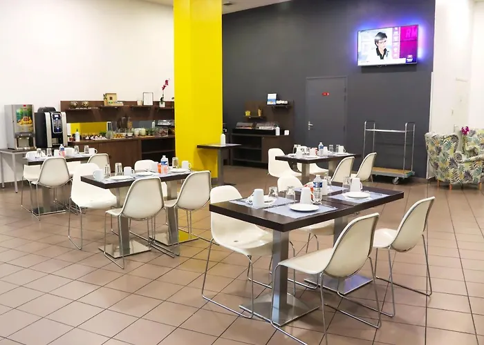 فندق Comfort Centre نيم