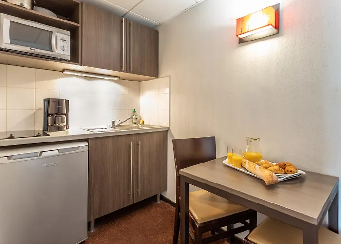 فندق Comfort Centre نيم