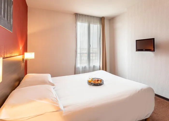 Comfort Centre Hotel