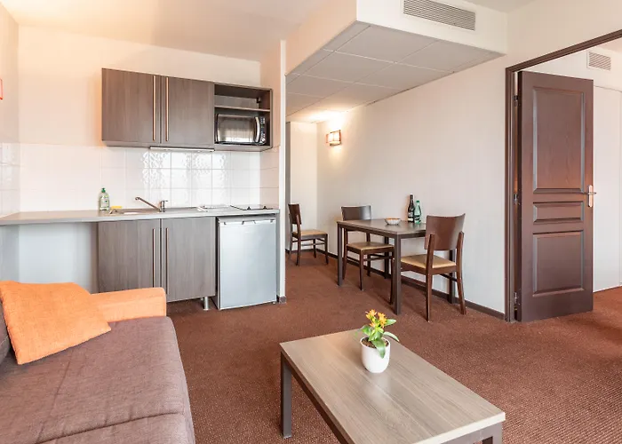 فندق Comfort Centre نيم