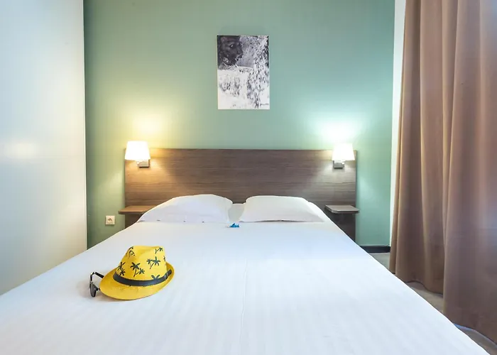 فندق Comfort Centre نيم