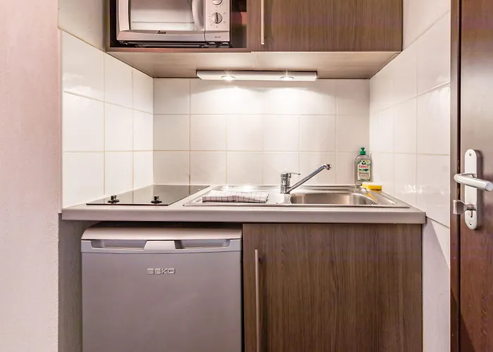 فندق Comfort Centre 3*