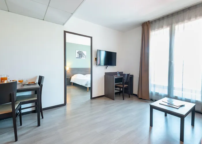 Comfort Centre 3* نيم