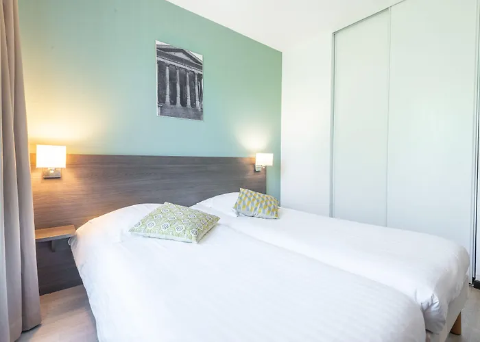 Comfort Centre نيم