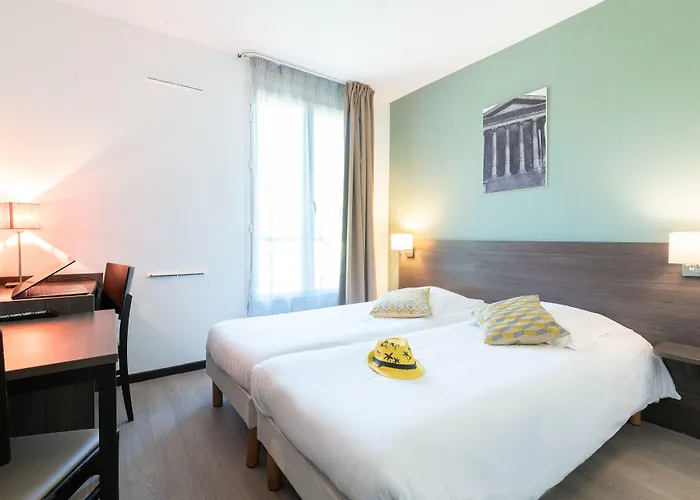 Comfort Centre Hotel